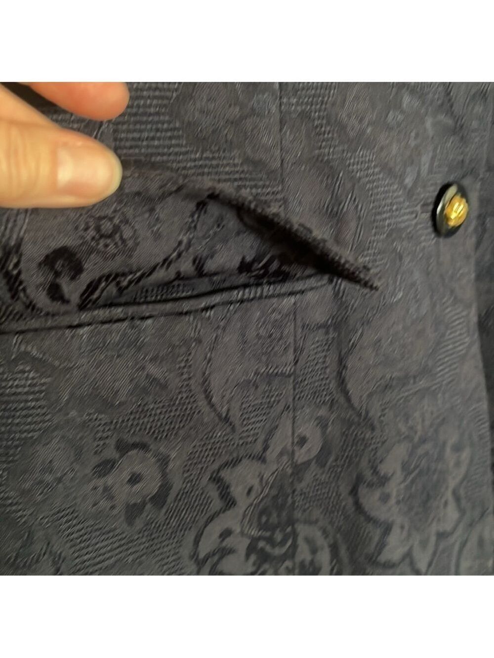 Executive Collection blazer. Navy. Size 8. - Picture 7 of 11